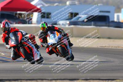 media/Dec-18-2022-SoCal Trackdays (Sun) [[8099a50955]]/Turn 2 (950am)/